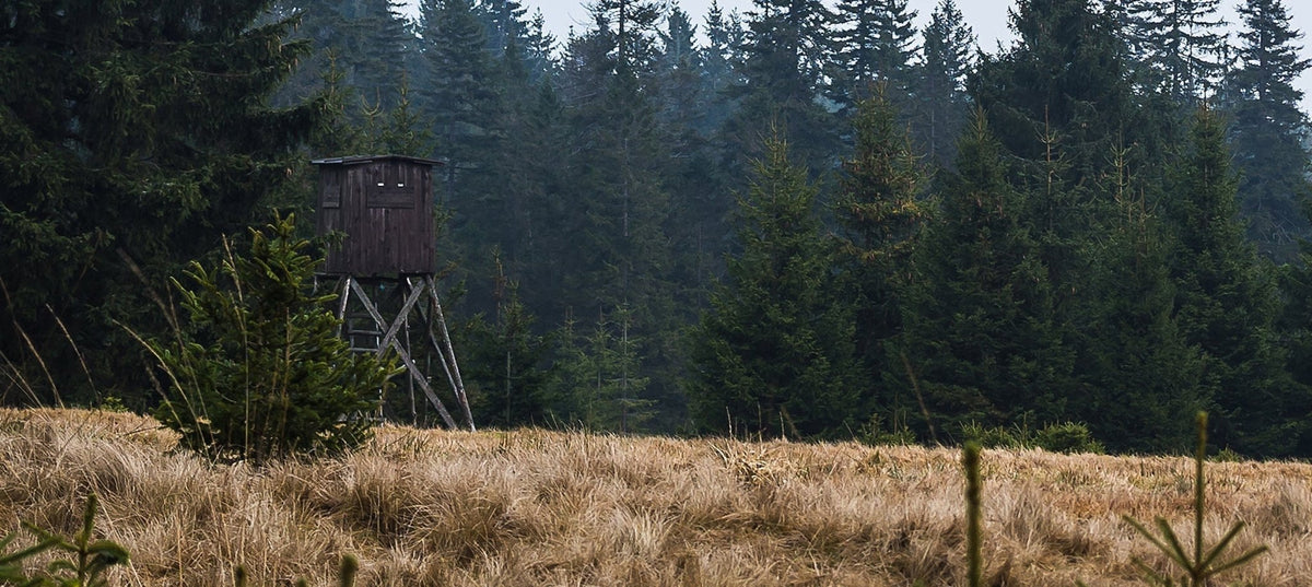 European forests, open Balkan hills men's hunting gear, mountain hunting rain gear for cold weather, warm, summer: waterproof jackets, trousers, backpacks, boots, base, mid layers